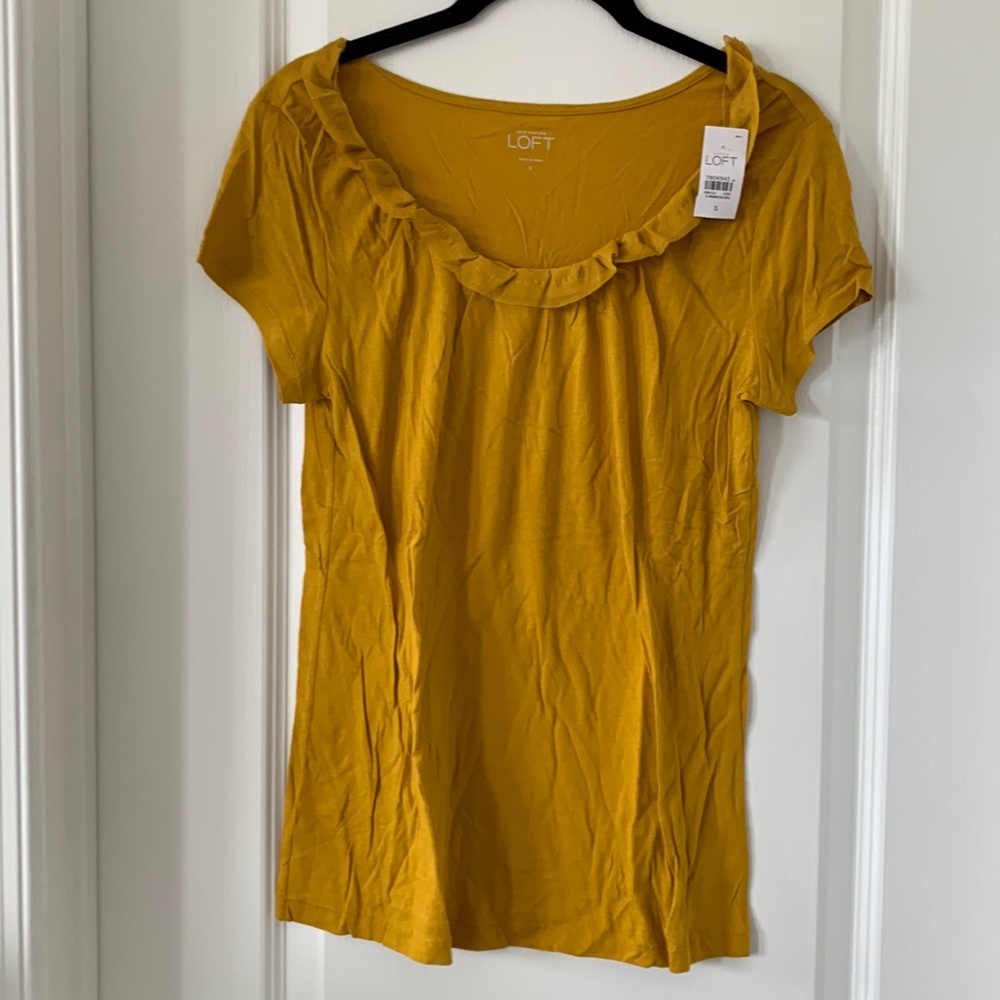 NWT LOFT Ruffled Collar Top Size Small